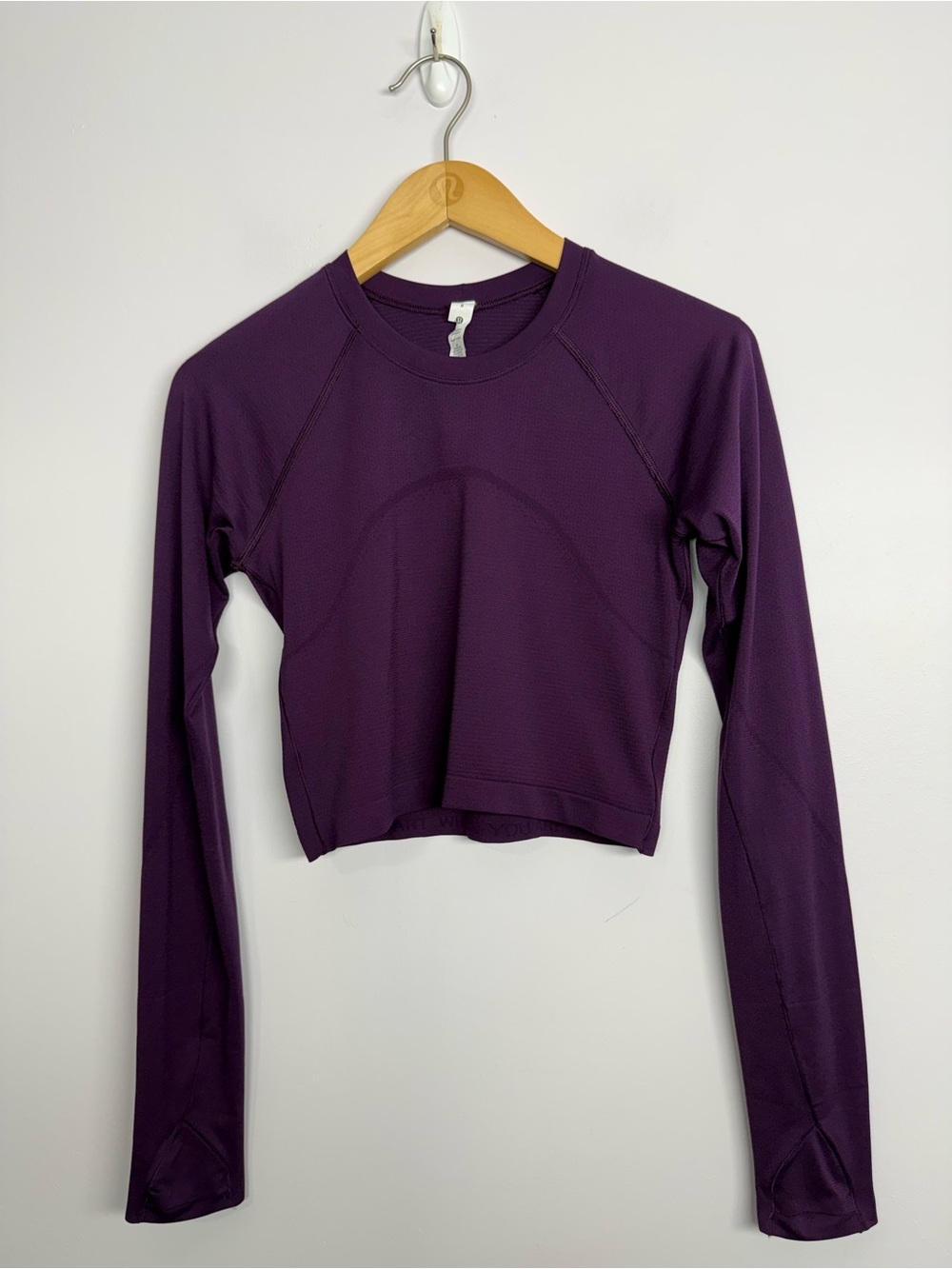 76: Lululemon Swiftly Tech Cropped Long-Sleeve Shirt 2.0 Dramatic Magenta Sz 6